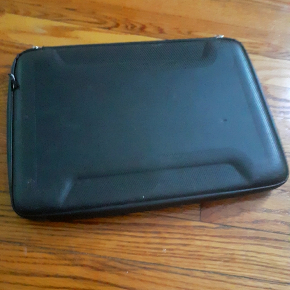 Thule Laptop Protector - image 3
